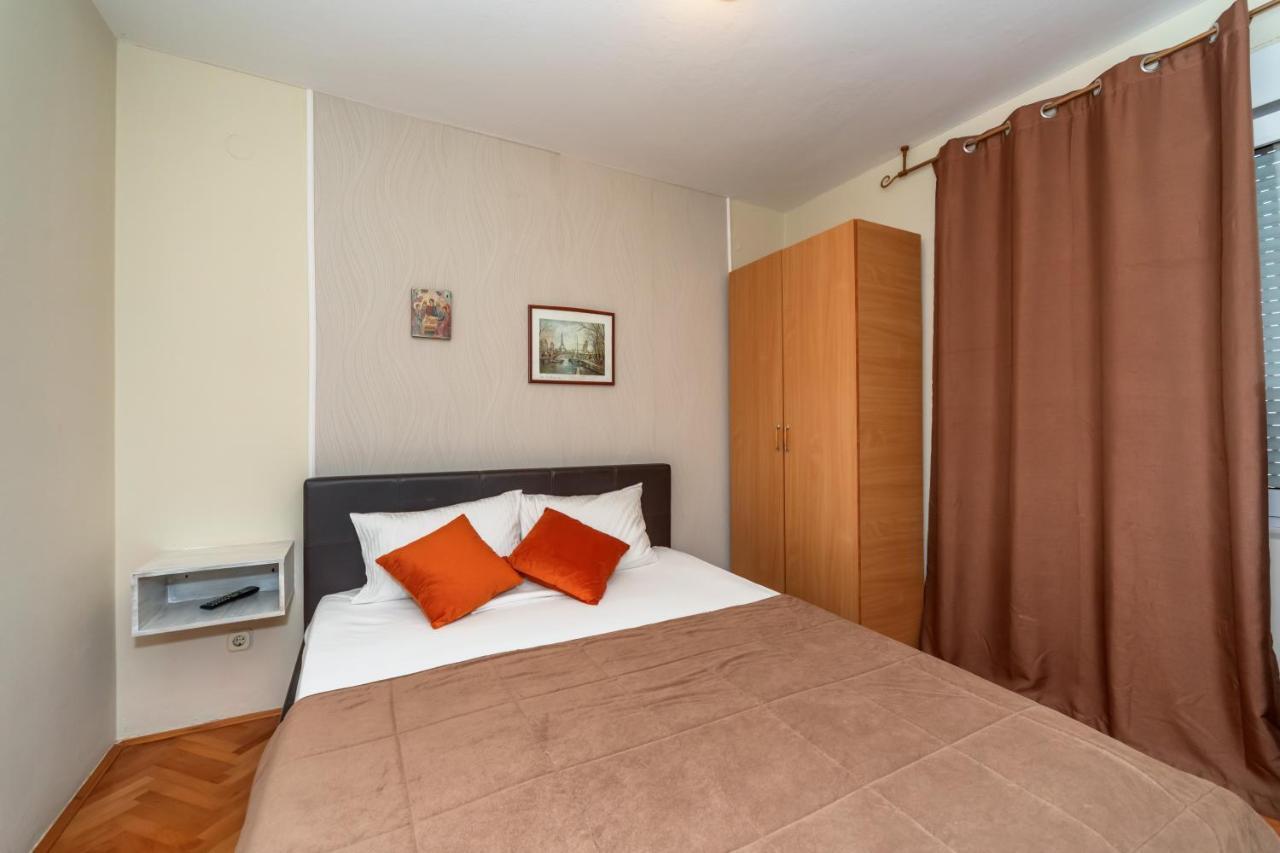Apartments Pod Lozom With Seaview Petrovac Room photo