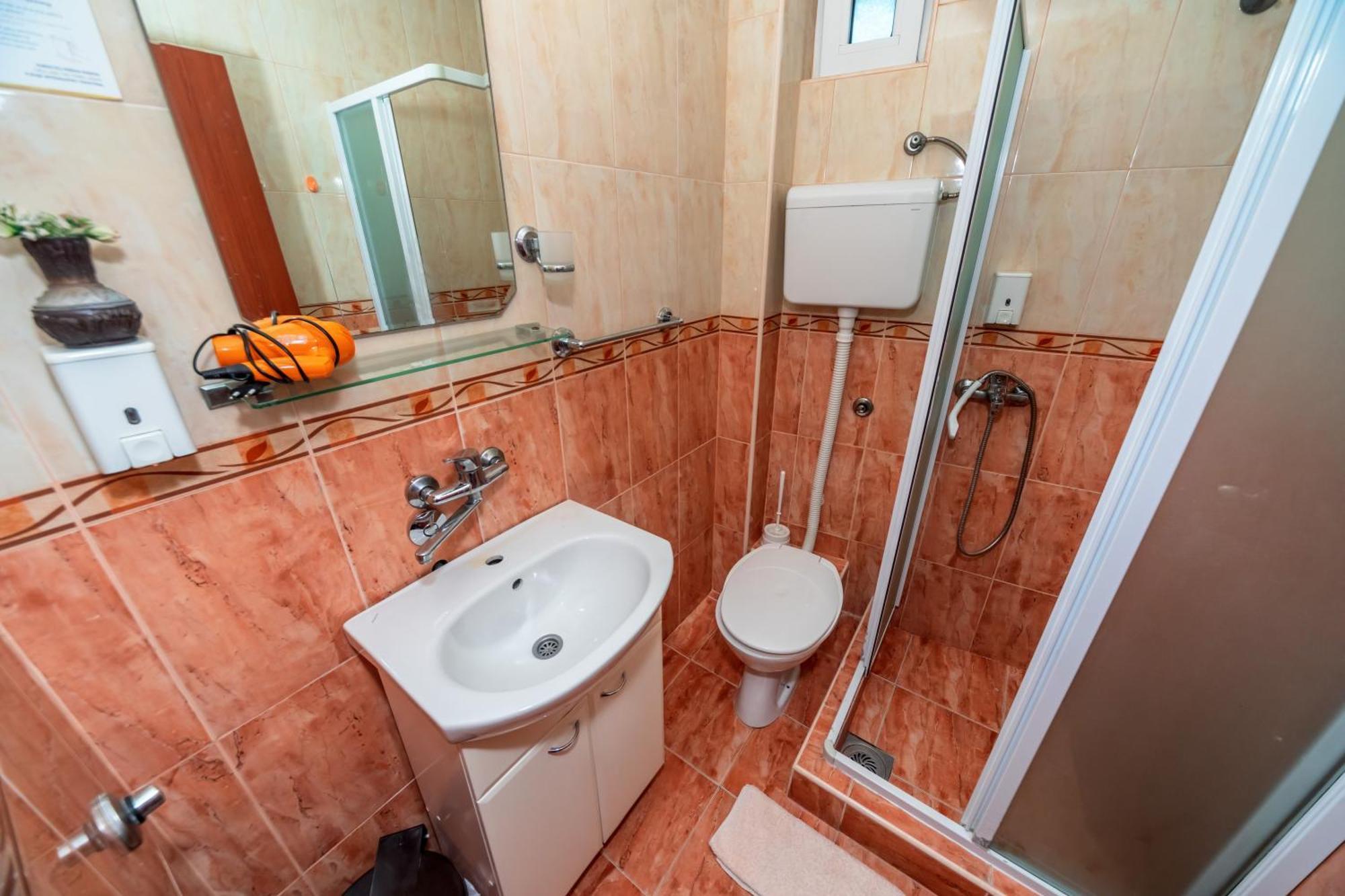Apartments Pod Lozom With Seaview Petrovac Room photo
