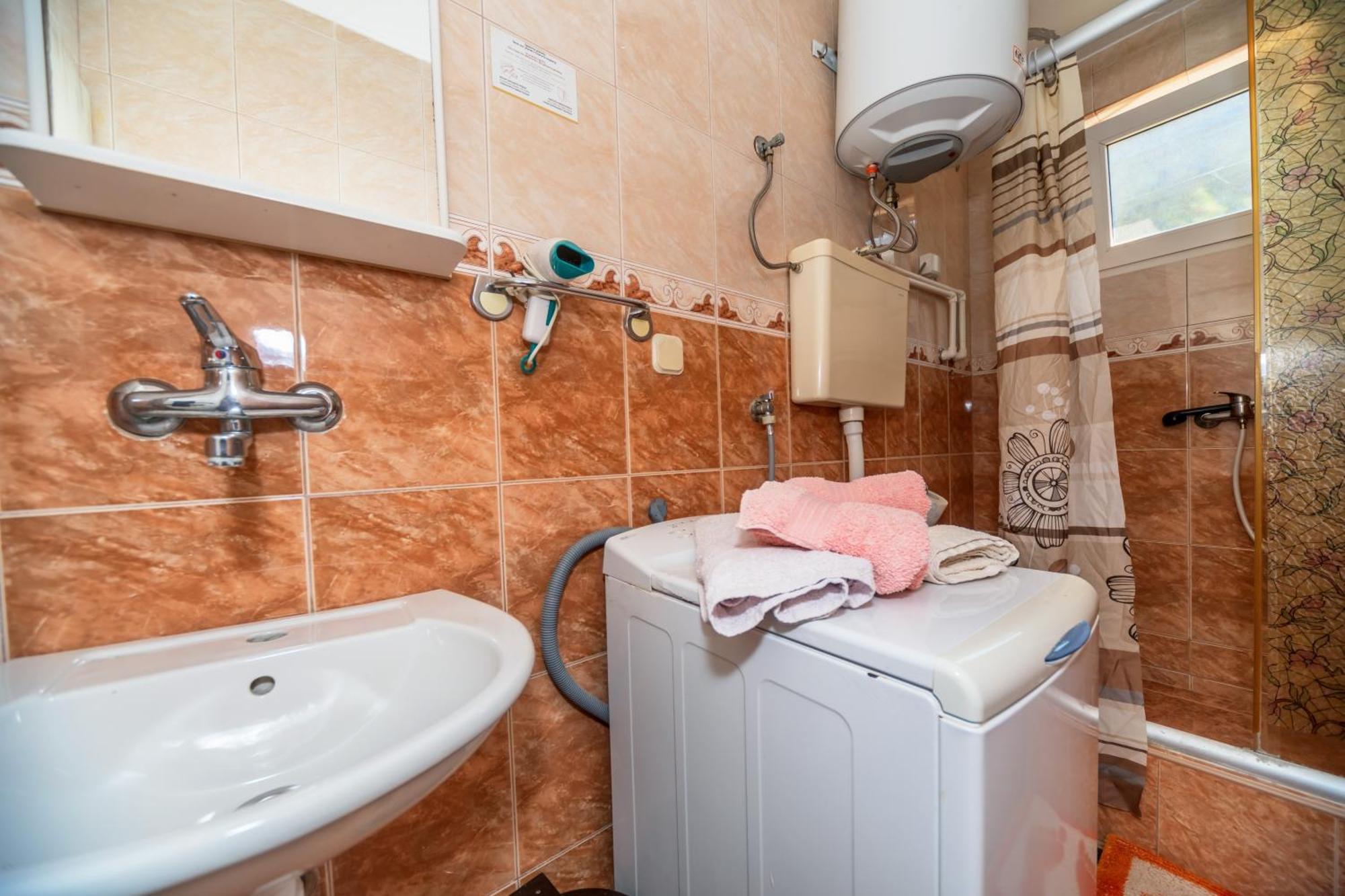 Apartments Pod Lozom With Seaview Petrovac Room photo